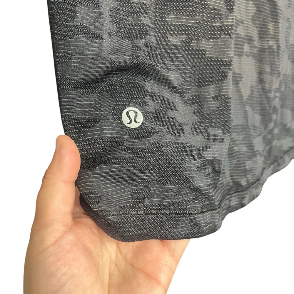 Lululemon Miles Ahead Short Sleeve Top Camo Black Size 6